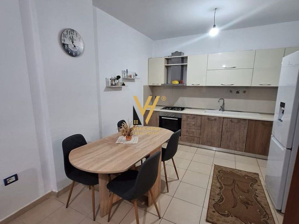 AFFITTASI APPARTAMENTO 2+1+BLK A YZBERISHT A 450 EURO