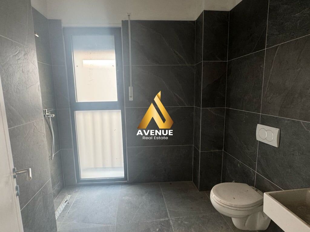 APARTMENT 3+1+2 BATHROOMS + 2 BALCONIES FOR SALE ON BULEVARDI I RI, TRAIN STATION, TIRANA
