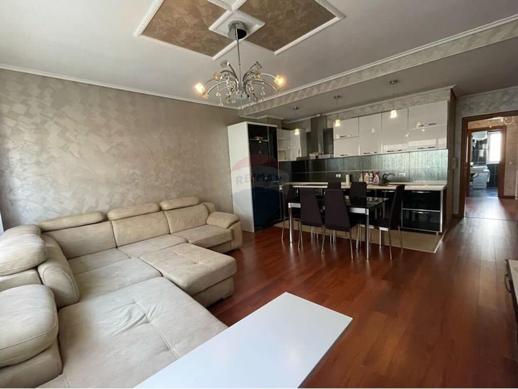Apartament - Për Qira - 2+1