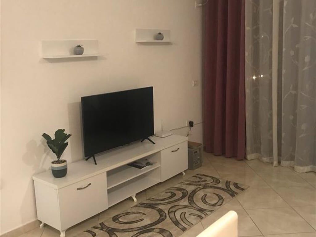 Jepet Apartament 2+1+2 me qera ne Yzberisht