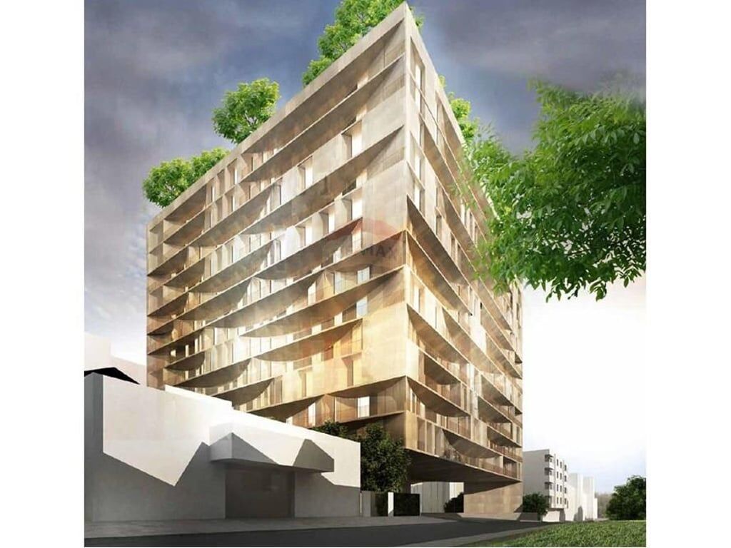 Shitet apartament 2+1 tek Mine Peza