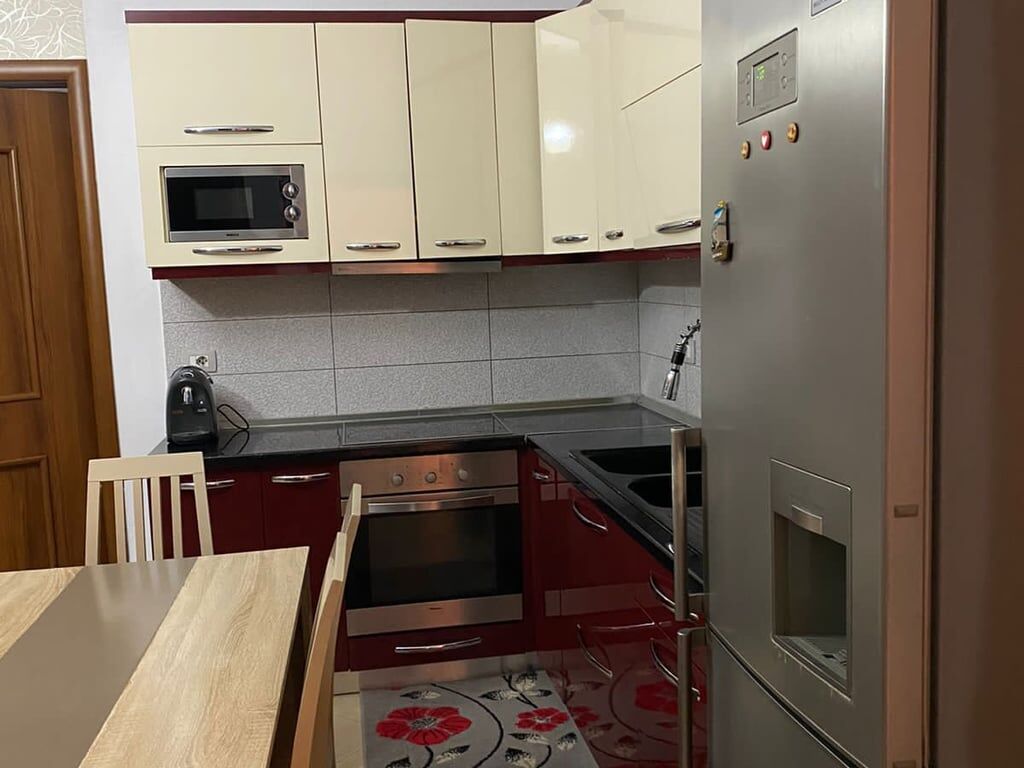 Jepet me qera Apartamenti 2+1 , Don Bosko prane restorant gjeli  Cmimi: 500 mije leke
