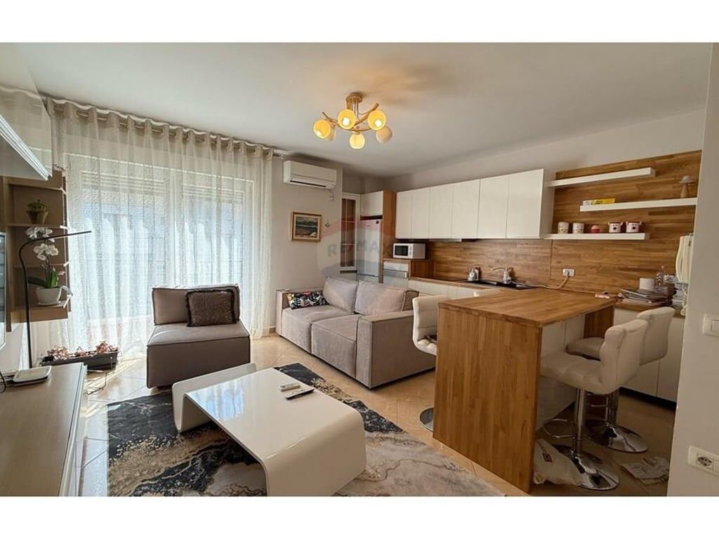 Apartament 2+1 per qira tek Rruga Elbasanit!