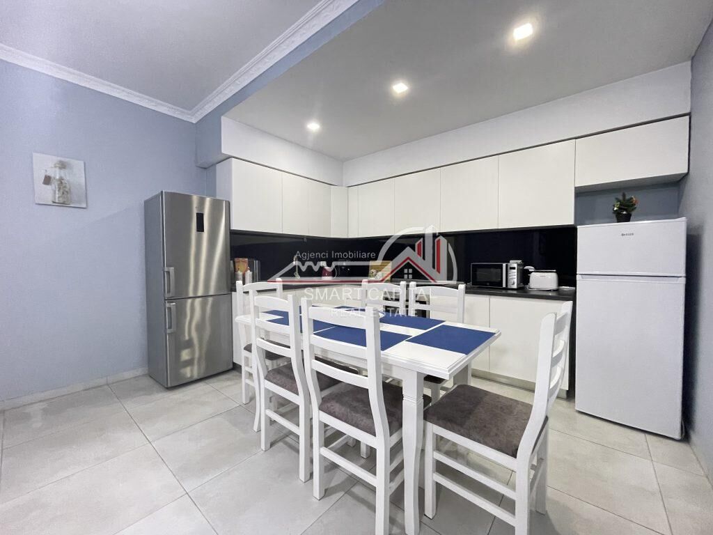 APARTAMENT 3+1+2 JEPET ME QIRA TE KISHA ORTODOKSE/VLORE. €600 Me QeraNdertes e reOferte