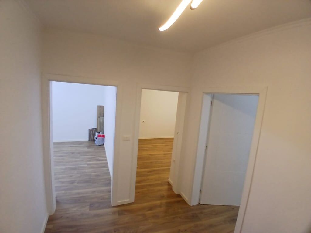  Apartment 2+1 per shitje te Ish Tregu Elektrik