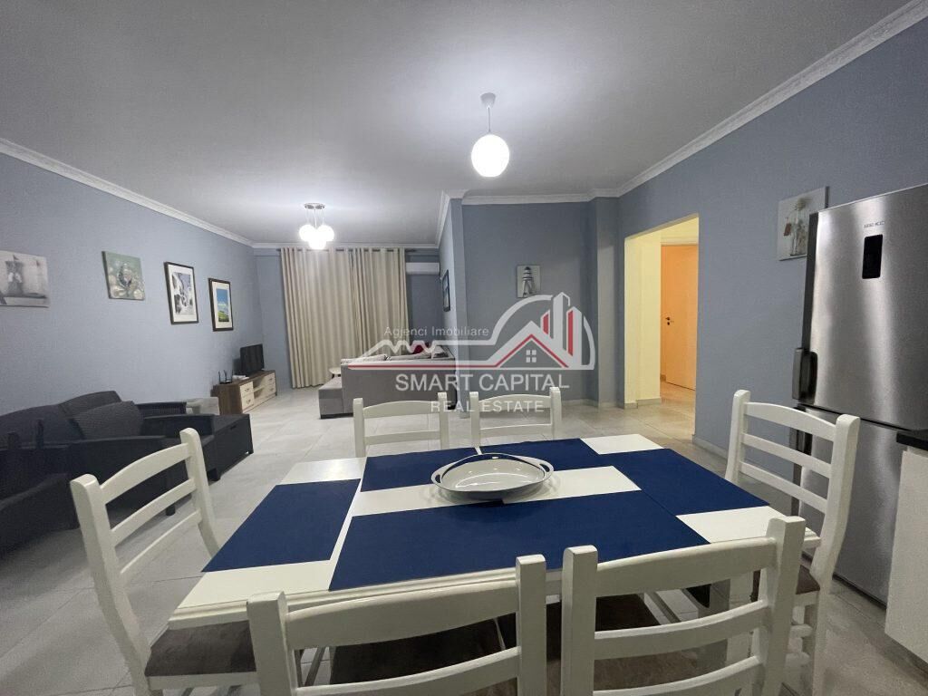 APARTAMENT 3+1+2 JEPET ME QIRA TE KISHA ORTODOKSE/VLORE. €600 Me QeraNdertes e reOferte