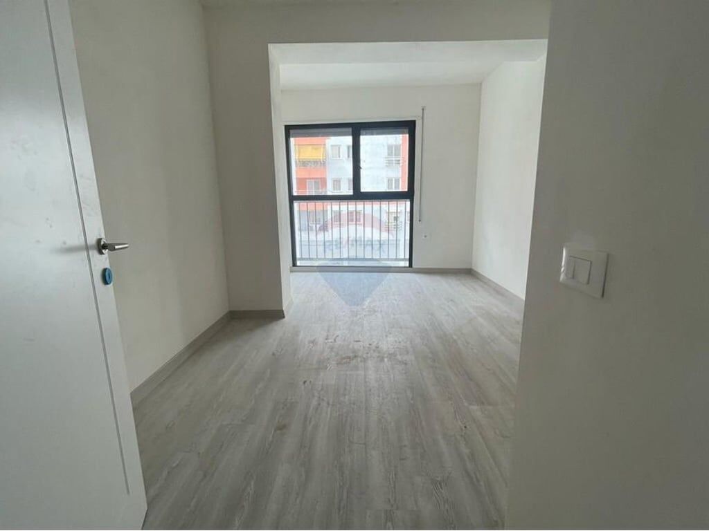 Apartament ne shitje 3+1+2 tek Bulevardi i Ri!!