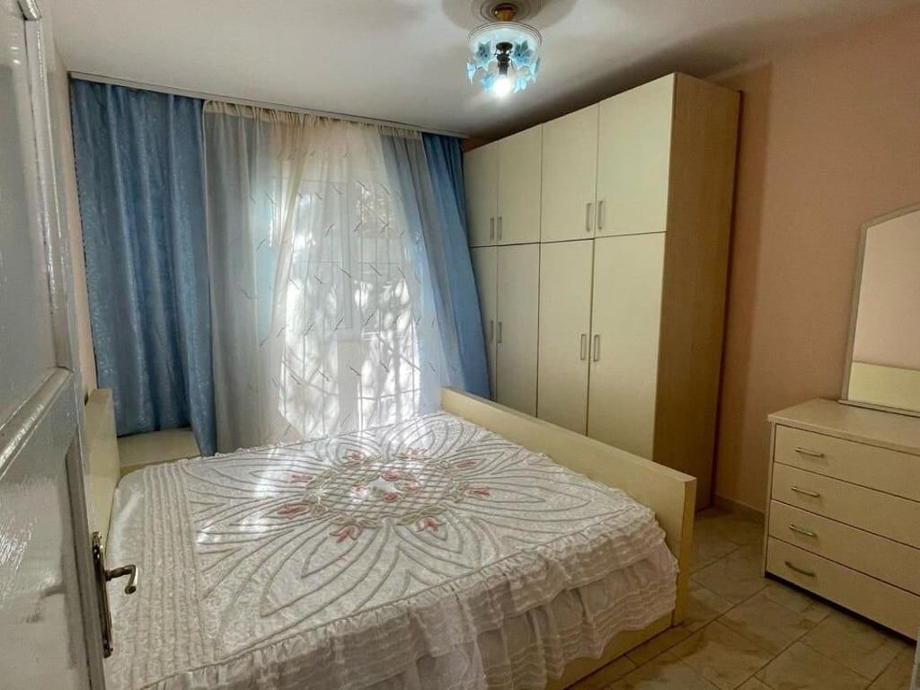 Jepet shtepi private 2+1 me qira ne Selite