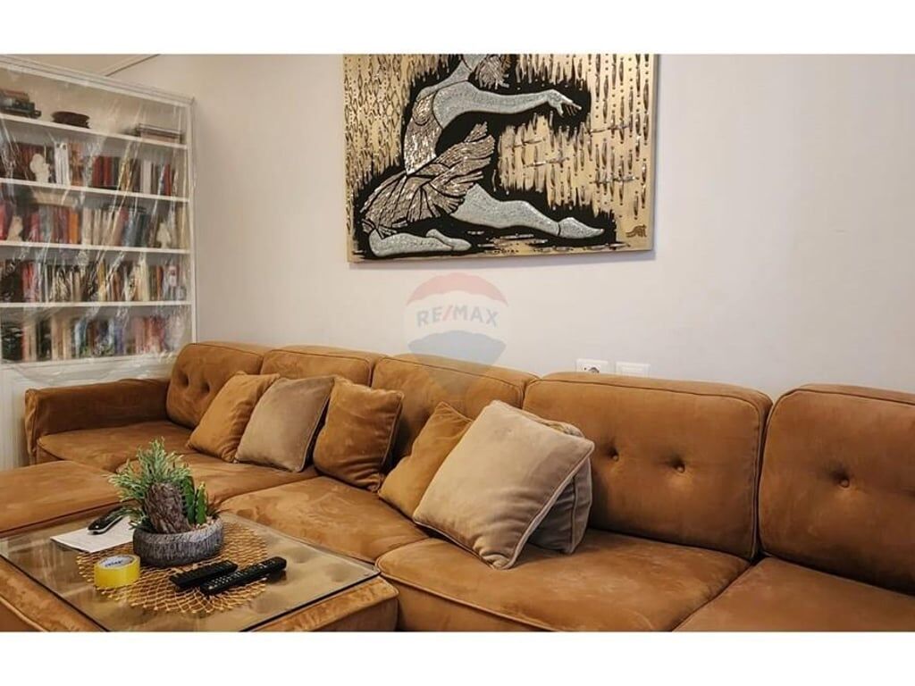 Jepet me qira apartament 2+1 te 21 Dhjetori