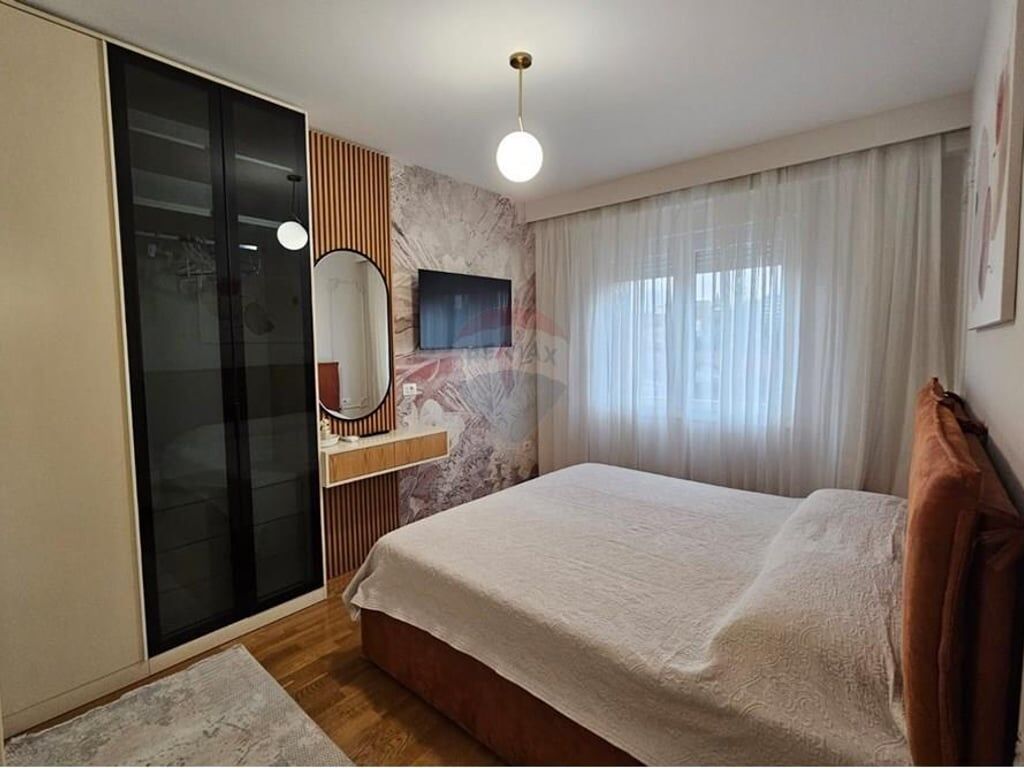 Apartament 1+1 me parkim per qira ne Qender