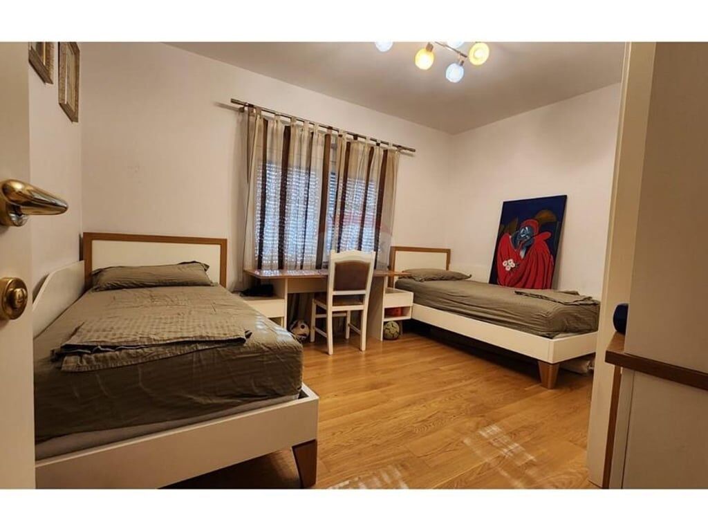Jepet me qira apartament 2+1 te 21 Dhjetori
