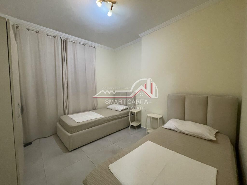 APARTAMENT 3+1+2 JEPET ME QIRA TE KISHA ORTODOKSE/VLORE. €600 Me QeraNdertes e reOferte