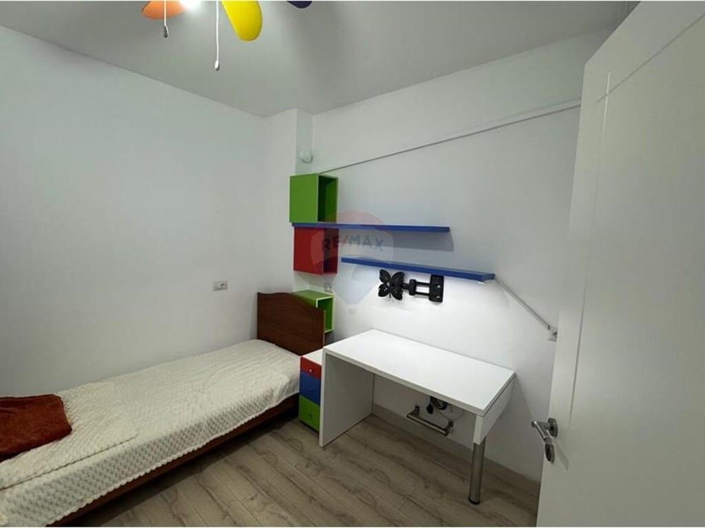 Apartament 2+1 me Qera, Komuna e Parisit