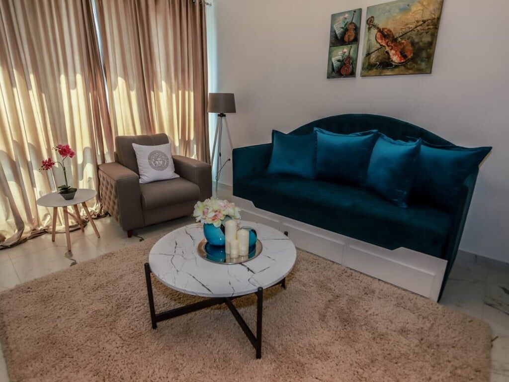 Jepet me qera  apartament 1+1 te Rruga Kavajes SQ21
