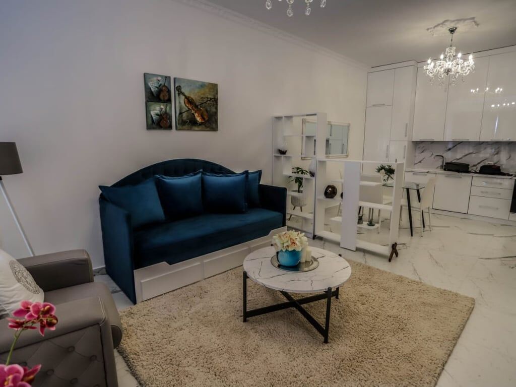 Jepet me qera  apartament 1+1 te Rruga Kavajes SQ21