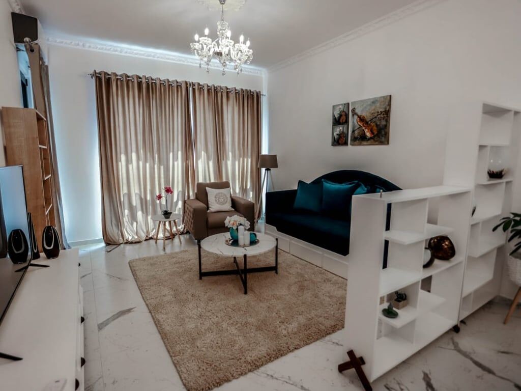 Jepet me qera  apartament 1+1 te Rruga Kavajes SQ21