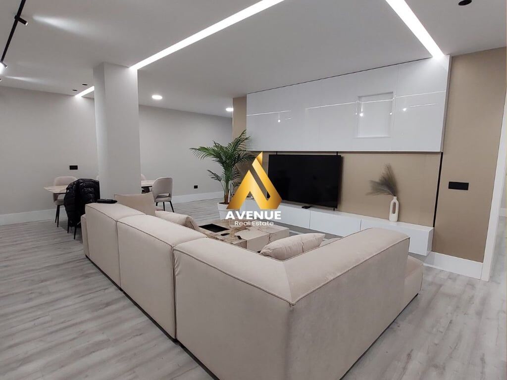 Apartment 2+2+2 bathrooms for rent in Bllok, Tirana