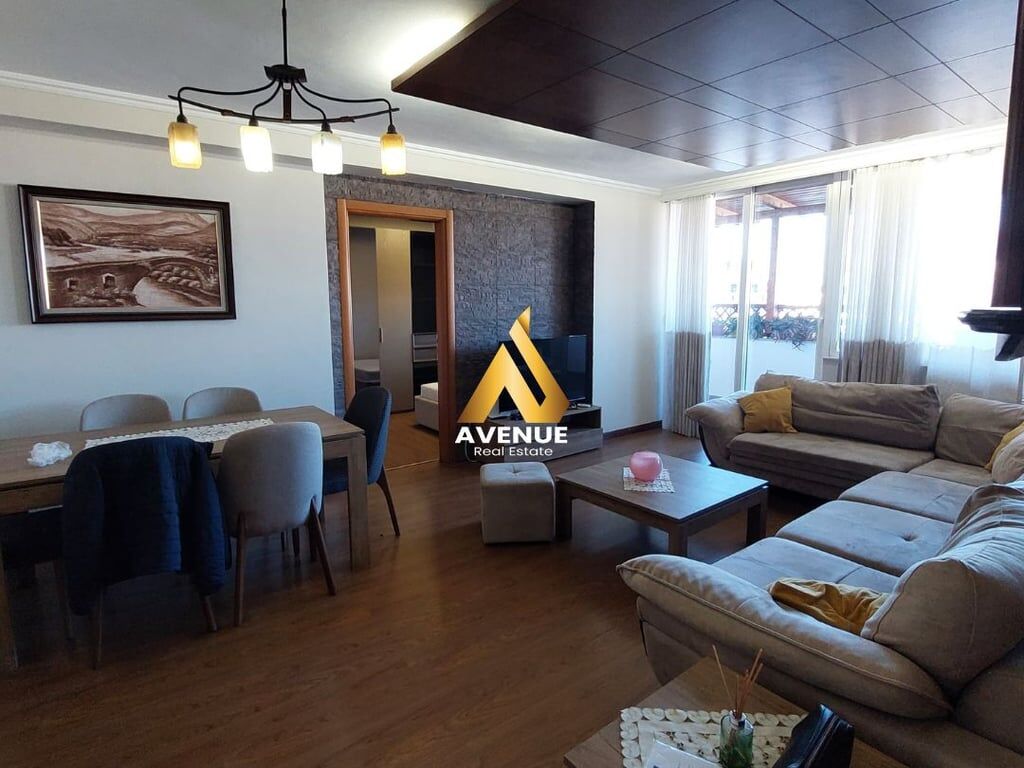 Jepet me qera Super Apartament 3+1+2+depo Myslym Shyri Tirane