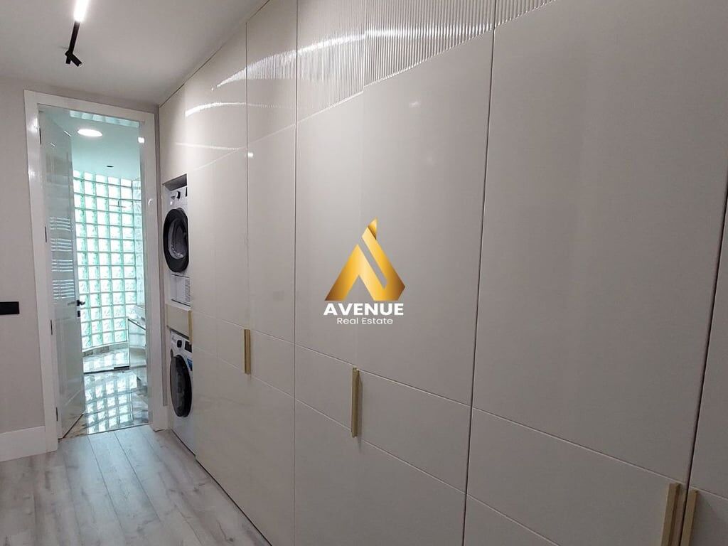 Apartment 2+2+2 bathrooms for rent in Bllok, Tirana