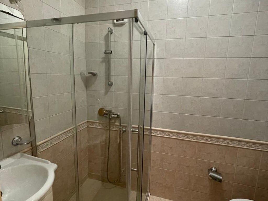 Affittasi appartamento 2+1 in Bllok a 800 euro.