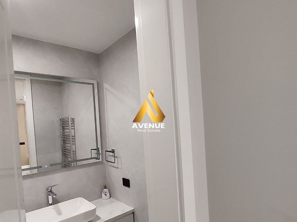 Apartment 2+2+2 bathrooms for rent in Bllok, Tirana