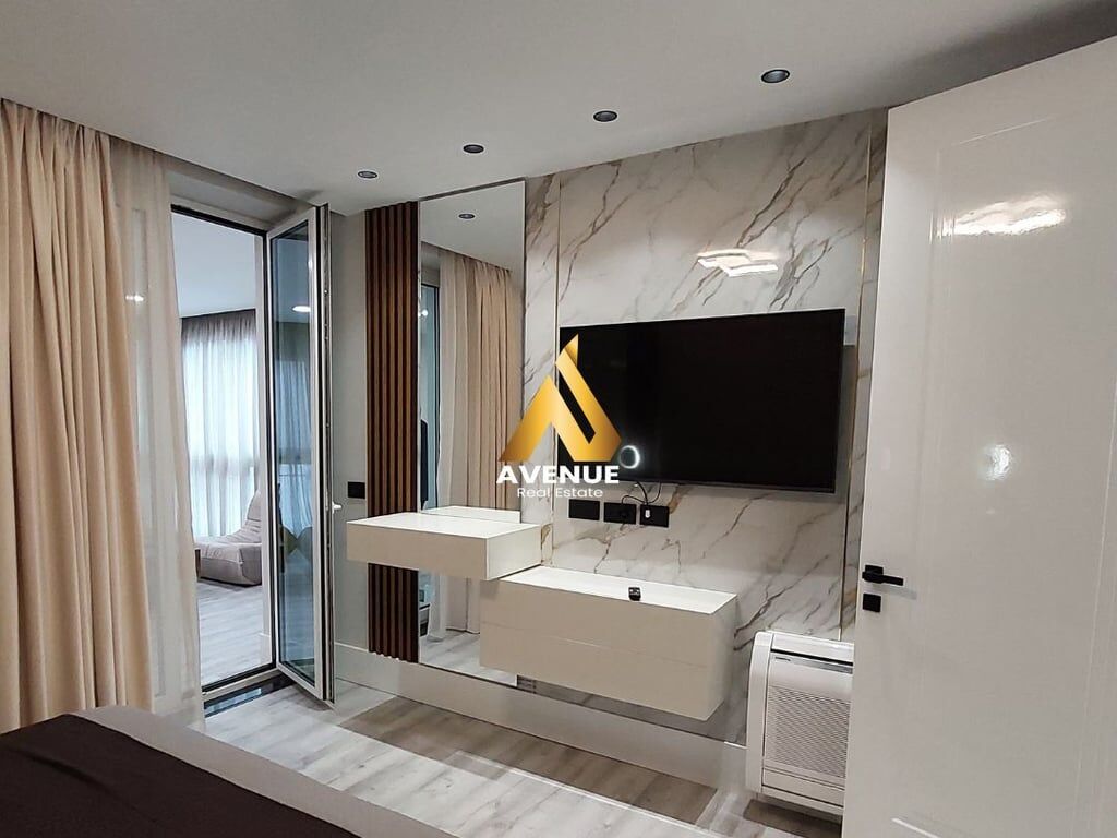Apartment 2+2+2 bathrooms for rent in Bllok, Tirana