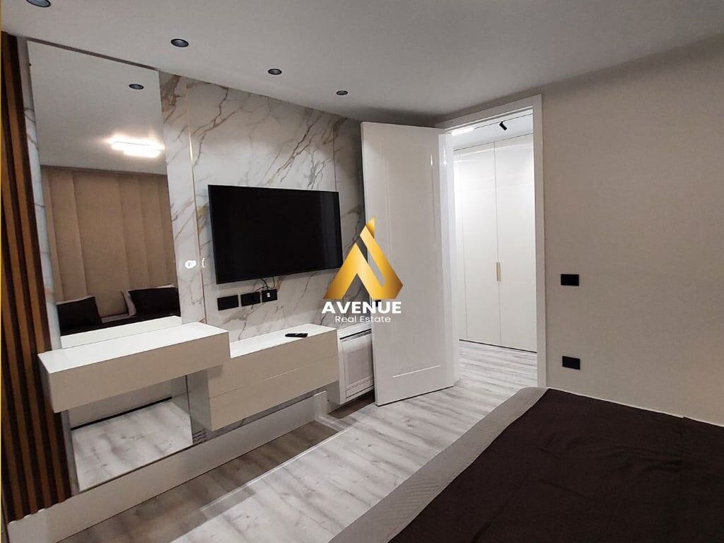 Apartment 2+2+2 bathrooms for rent in Bllok, Tirana