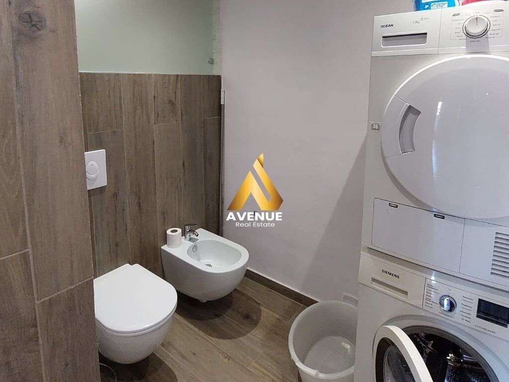 Jepet me qera Super Apartament 3+1+2+depo Myslym Shyri Tirane