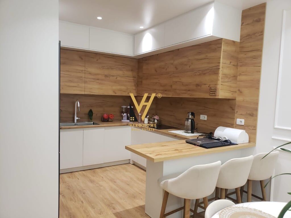 SHITET APARTAMENT 2+1+2 TEK KOMPLEKSI OASIS 250.000 EURO