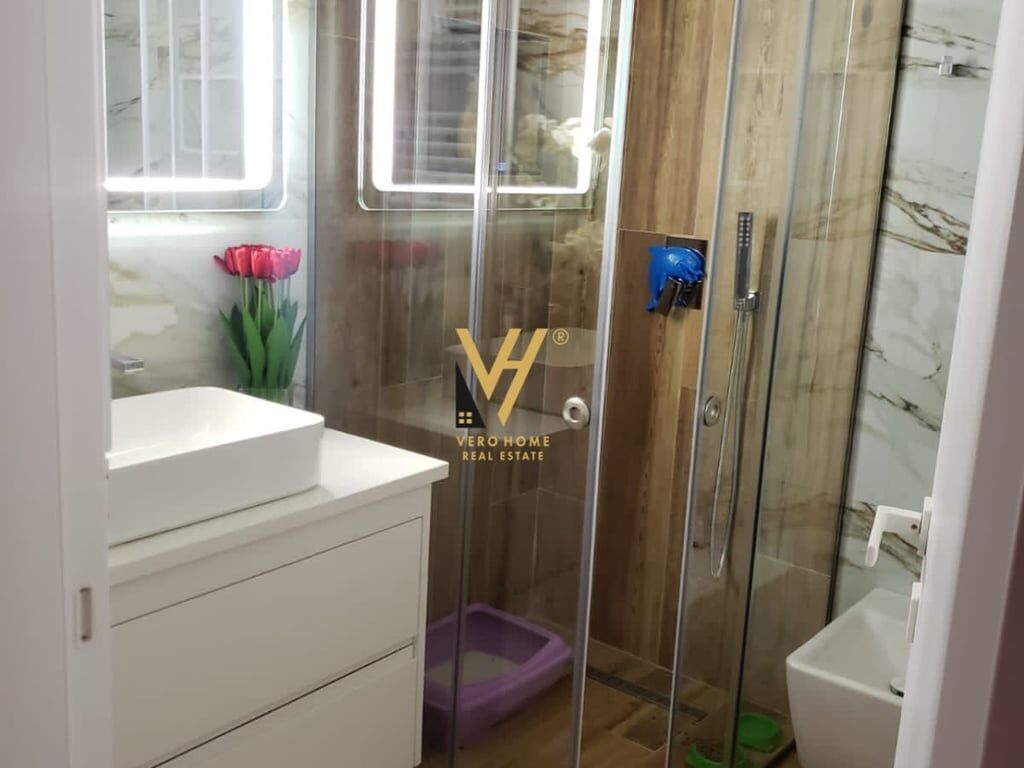 SHITET APARTAMENT 2+1+2 TEK KOMPLEKSI OASIS 250.000 EURO