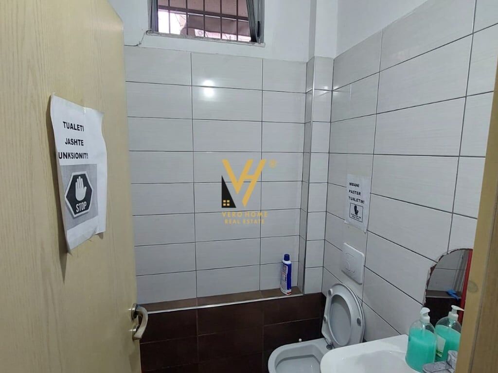 SHOP FOR RENT 100 M2 IN VASIL SHANTO 1,500 EURO