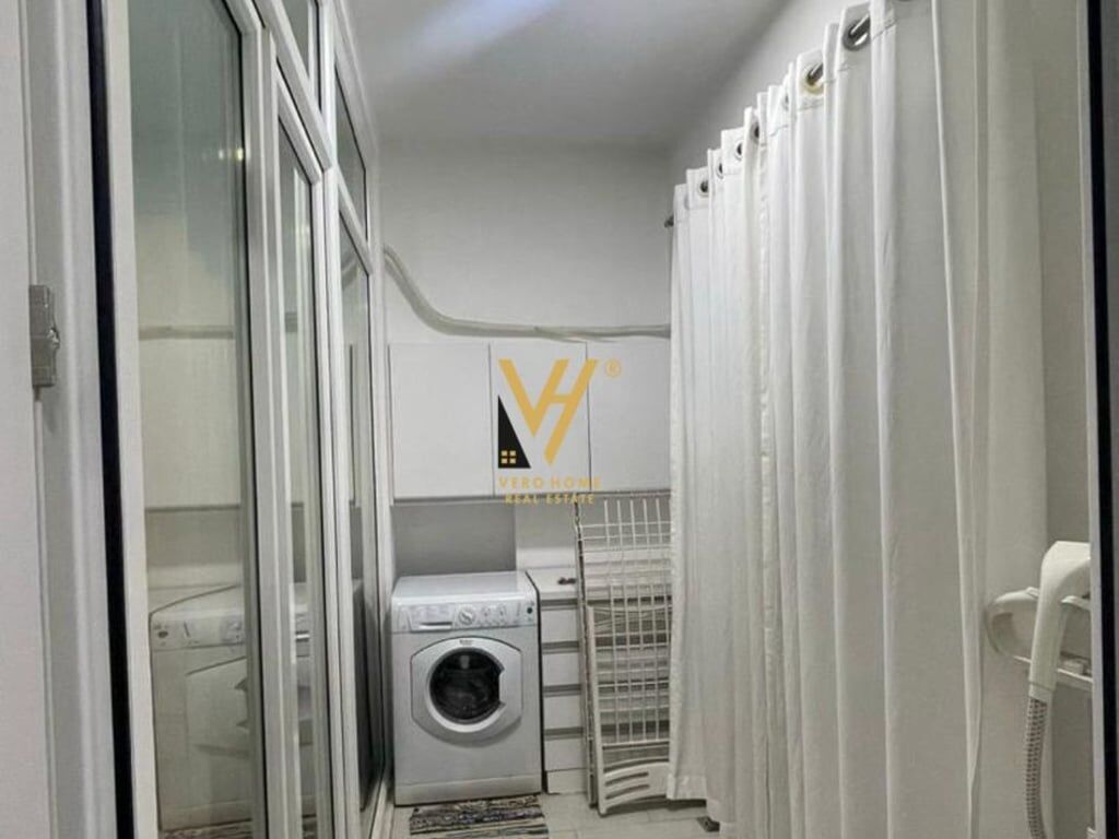 AFFITTASI APPARTAMENTO 1+1 IN COMUNE DI PARIGI 65.000 LEK
