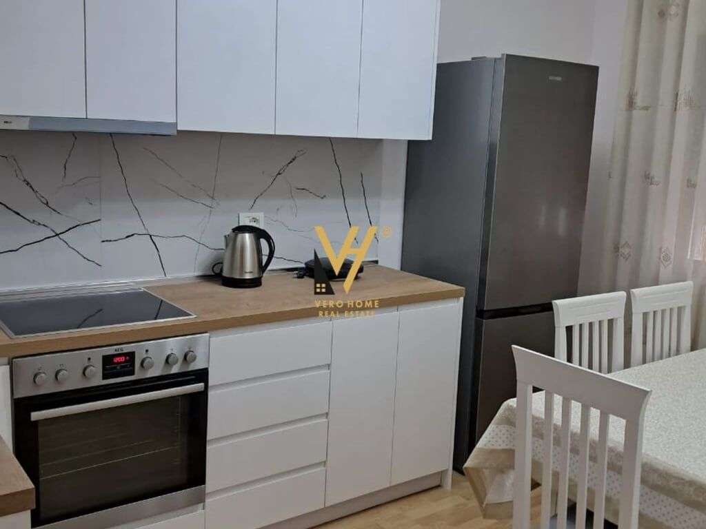 JEPET APARTAMENT 2+1+BLK ME QERA TE LIQENI ARTIFICIAL 650 EURO