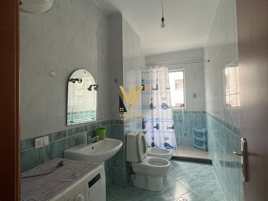 JEPET APARTAMENT 1+1+BLK ME QERA TE KOMUNA E PARISIT 55.000 LEKE