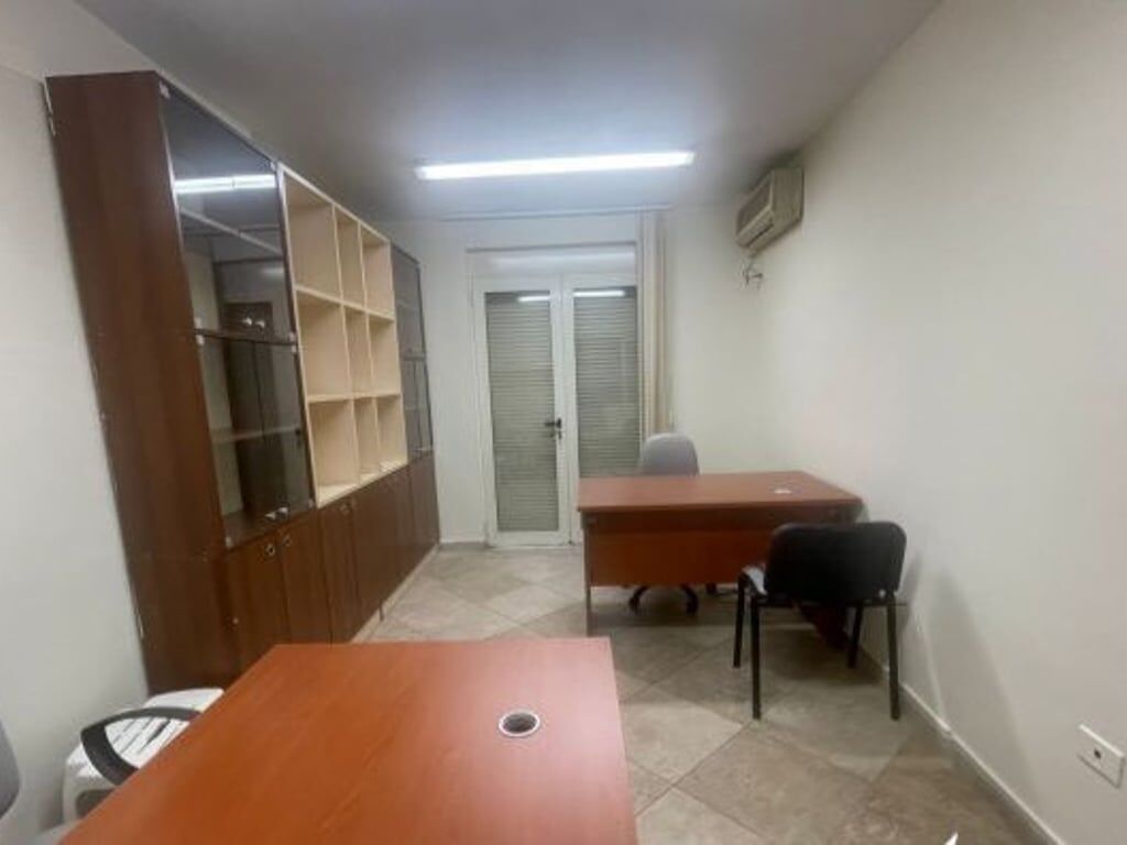 Ufficio in affitto vicino a Vasil Shanto 600 € / lordo