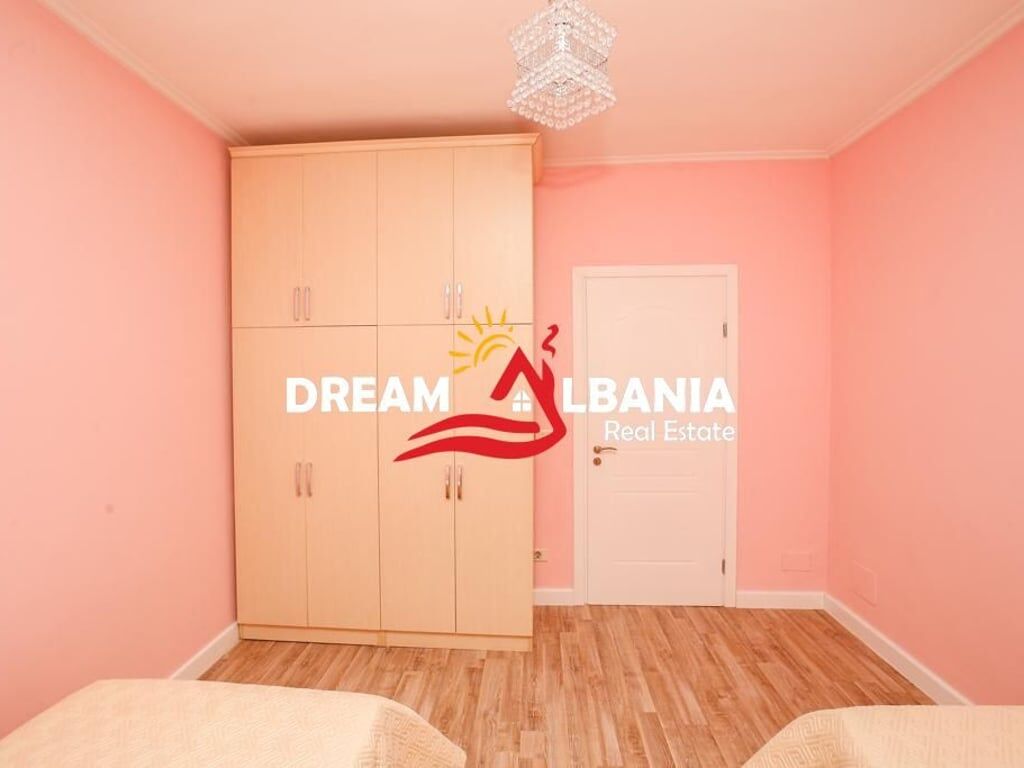 Vendesi Super Appartamento 3+1+2 in Centro, vicino ai 9 Piani a Tirana (ID 4131385)