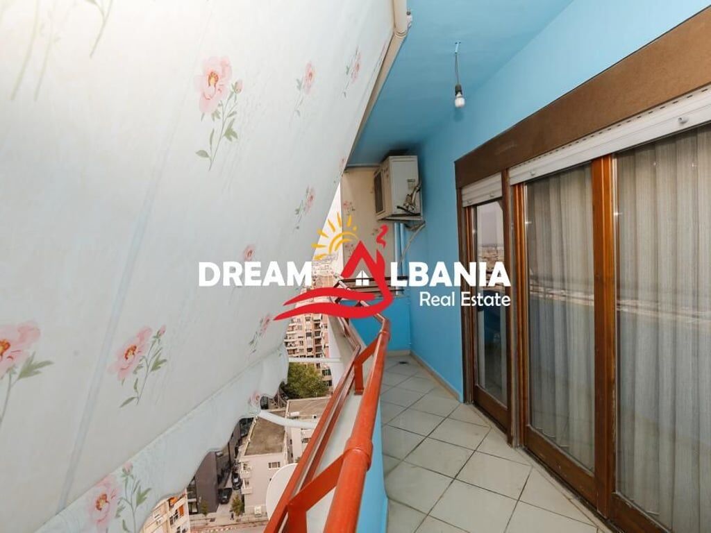 Vendesi Super Appartamento 3+1+2 in Centro, vicino ai 9 Piani a Tirana (ID 4131385)