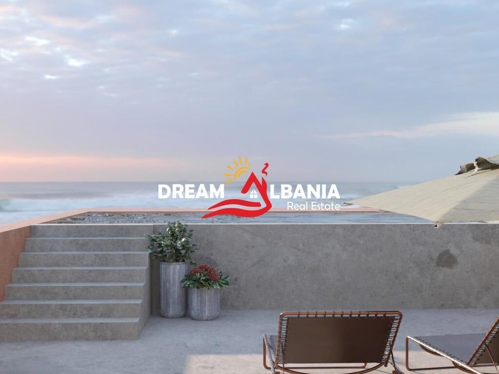 Two 2-story villas with a pool are for sale on the terrace at Gjiri i Lalezit (ID 4151108).