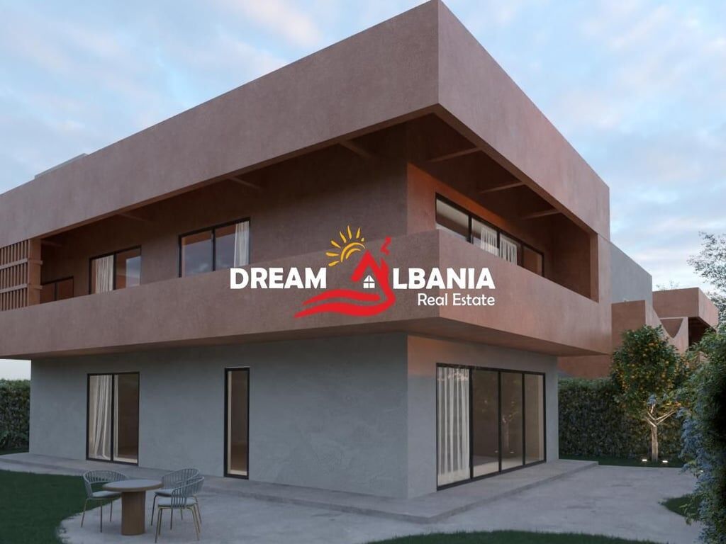 Two 2-story villas with a pool are for sale on the terrace at Gjiri i Lalezit (ID 4151108).