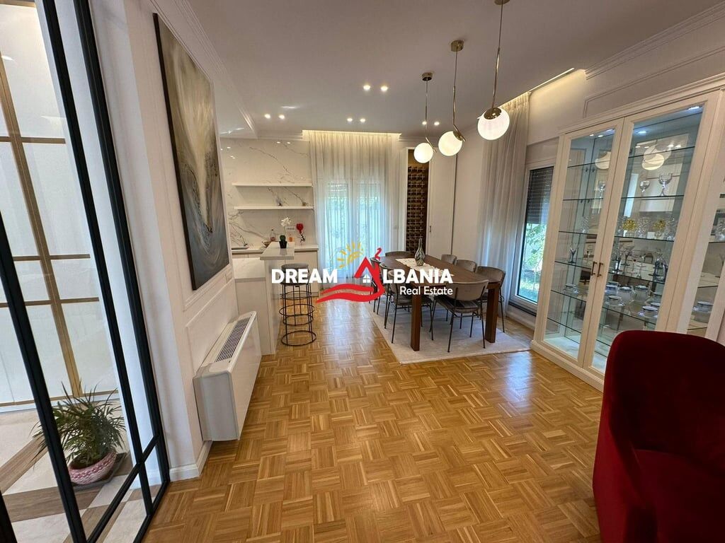 Jepet me qera vile 3 kateshe tek parku i Liqenit prane pallatit te Brigadave (ID 4251322)