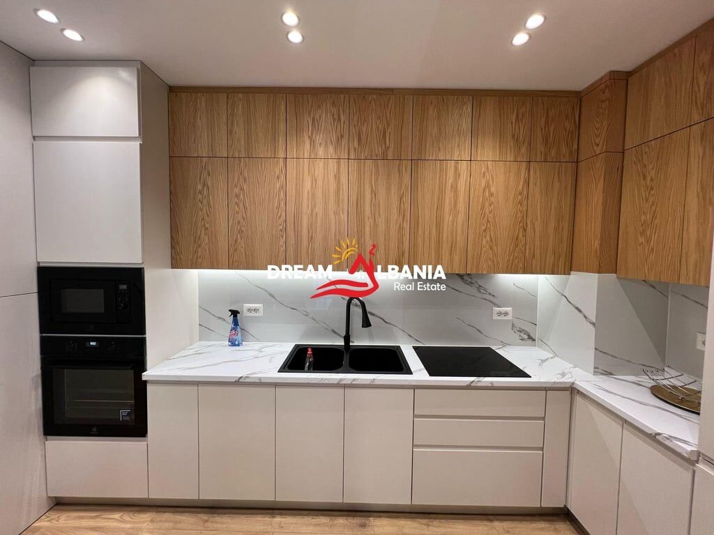 Jepet me qera apartament 2+1  te rruga e Kavajes , perball Delijorgjit ,  Tirane (ID 42215246)