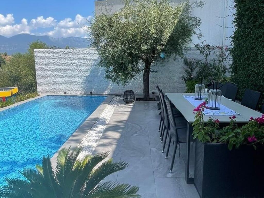 Super Villa Duplex 3+1+2+ piscina in affitto presso Residenza Kodra e Diellit (ID 4251303)