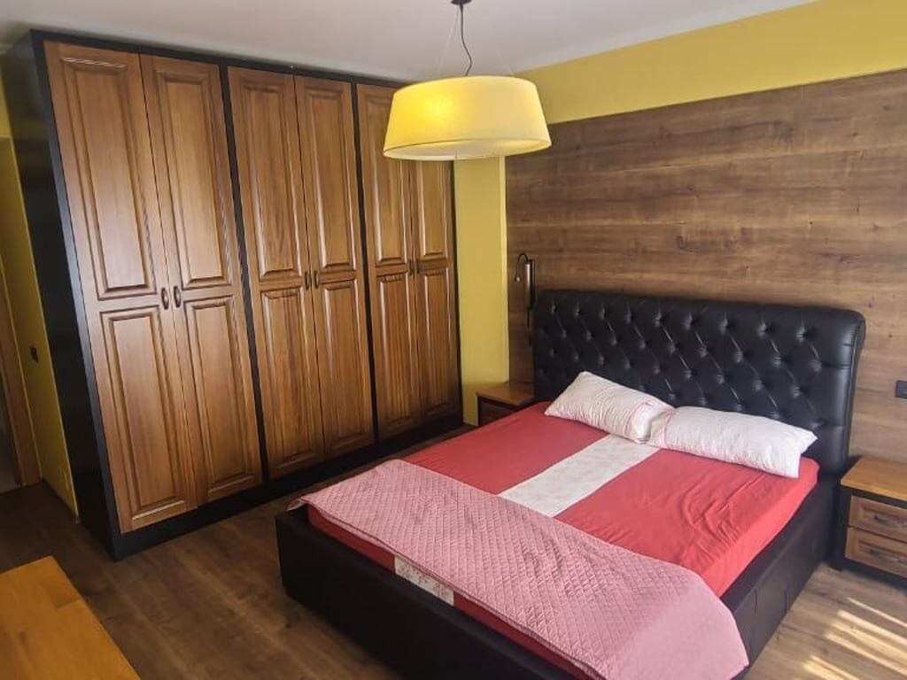 Jepet me  qera 2 +1 Astir  ( Kompleksi Molla ) 