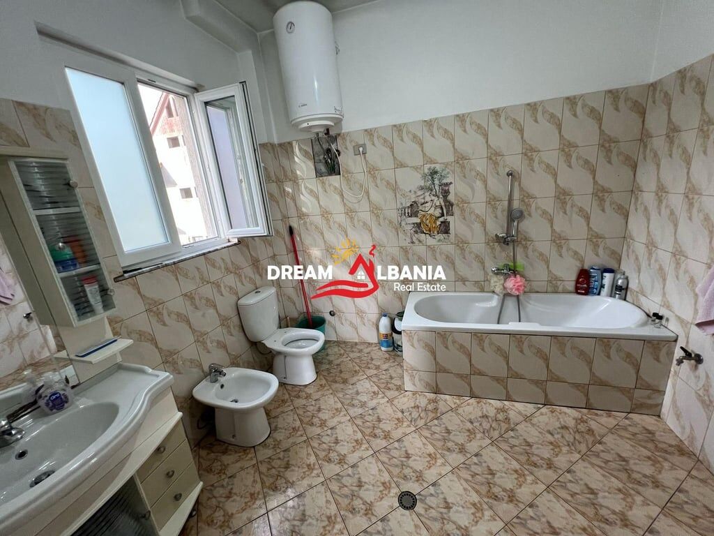 Villa in affitto vicino alla rotatoria di Sauk, Tirana (ID 4251219)