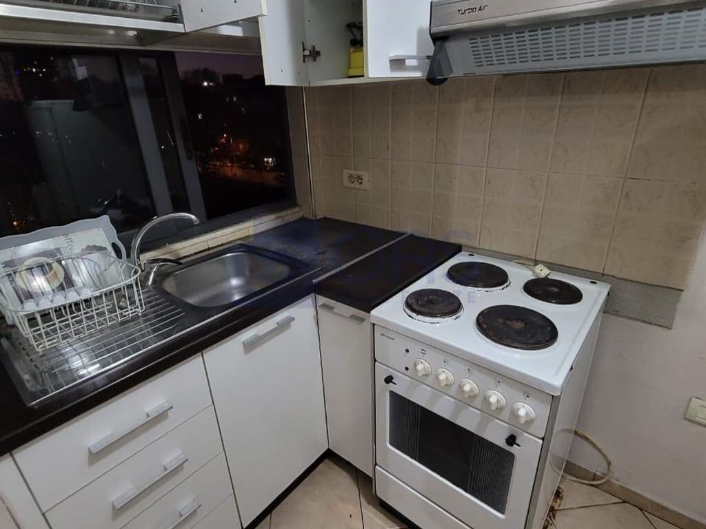 Affittasi appartamento 1+1 in Bllok a 45.000 lekë.