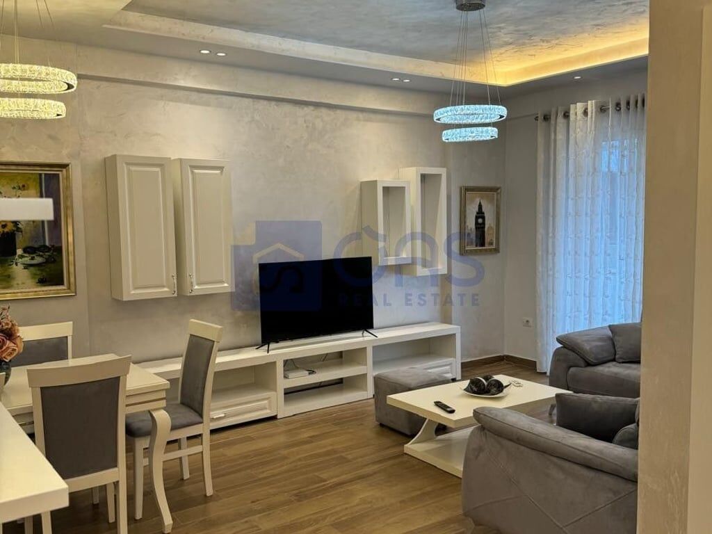 A 2+1 apartment is for rent on Kavaja Street for 600 euros.