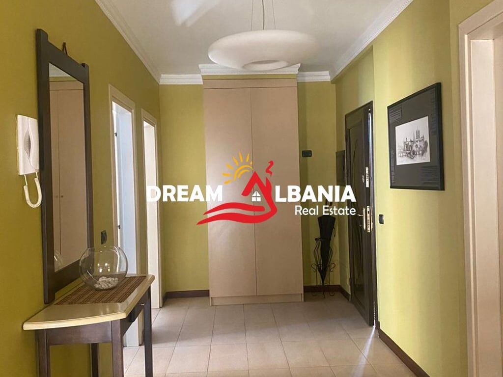 Apartament 2+1+2 WC + Kuzhine me Vete me Qera tek Pazari i Ri, Rruga Hoxha Tahsim ne Tirane (ID 42215252)