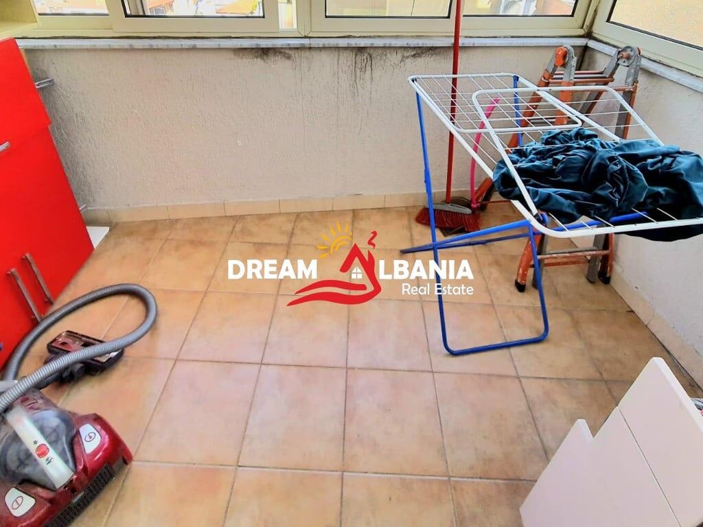 Apartment for rent 3+1 with parking space, on Barrikadave Street near the Lidhja e Prizrenit school in Tirana (ID 4231321)