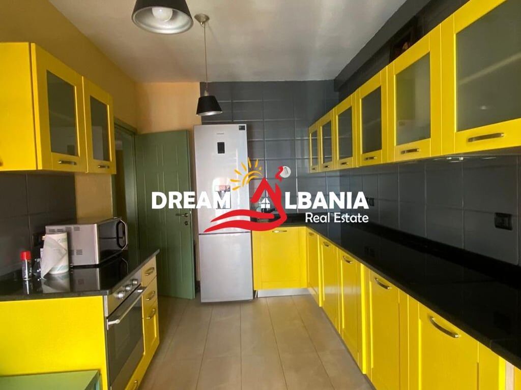 Apartament 2+1+2 WC + Kuzhine me Vete me Qera tek Pazari i Ri, Rruga Hoxha Tahsim ne Tirane (ID 42215252)