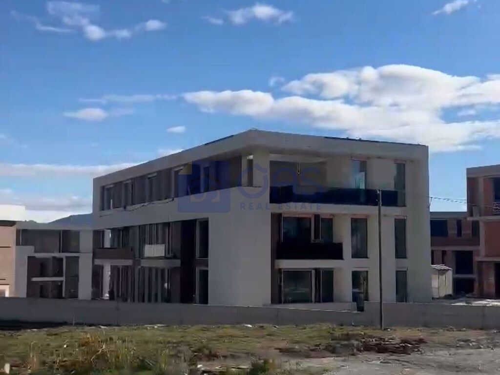 Vendesi appartamento 2+1+2+🅿 presso Tulipan Residence, Mjull-Bathore
